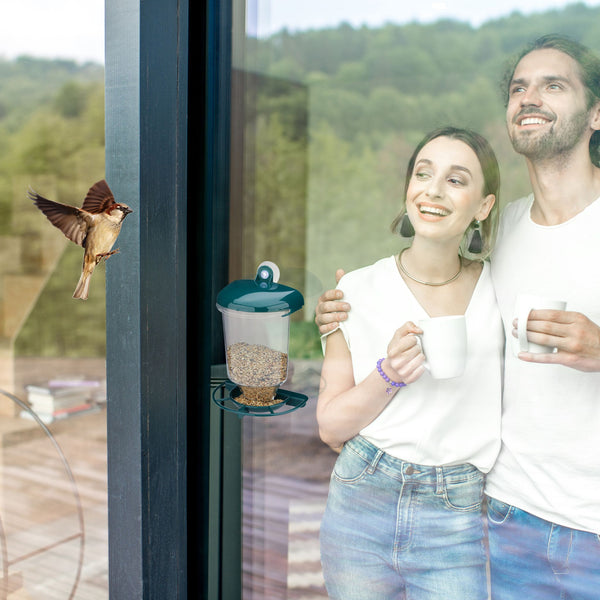 Vogelfutterstation mit Saugnapf