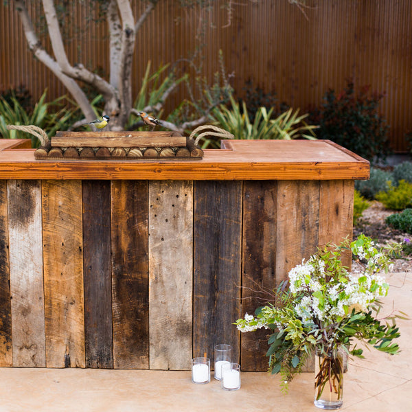 Vogelfuttertisch aus Holz für Gartenvögel