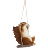 Eichhörnchen auf Schaukel
