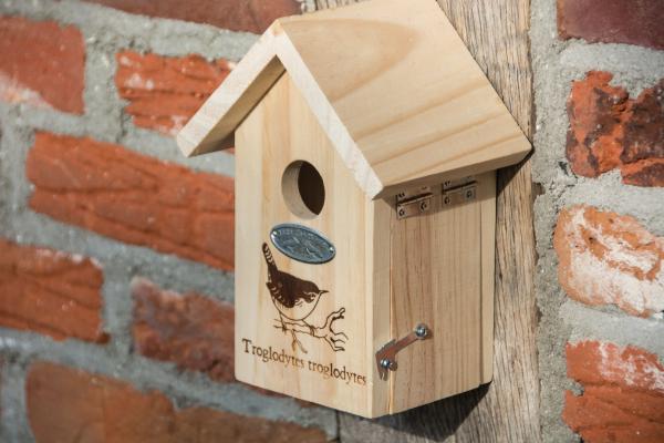 Nistkasten Zaunkönig Silhouette