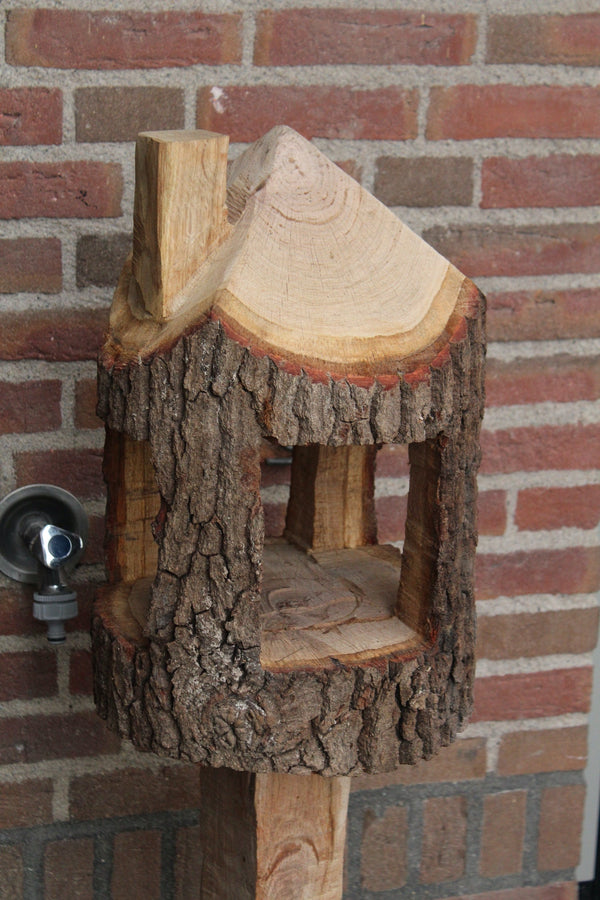 Futterhäuschen handgefertigt 120cm hoch