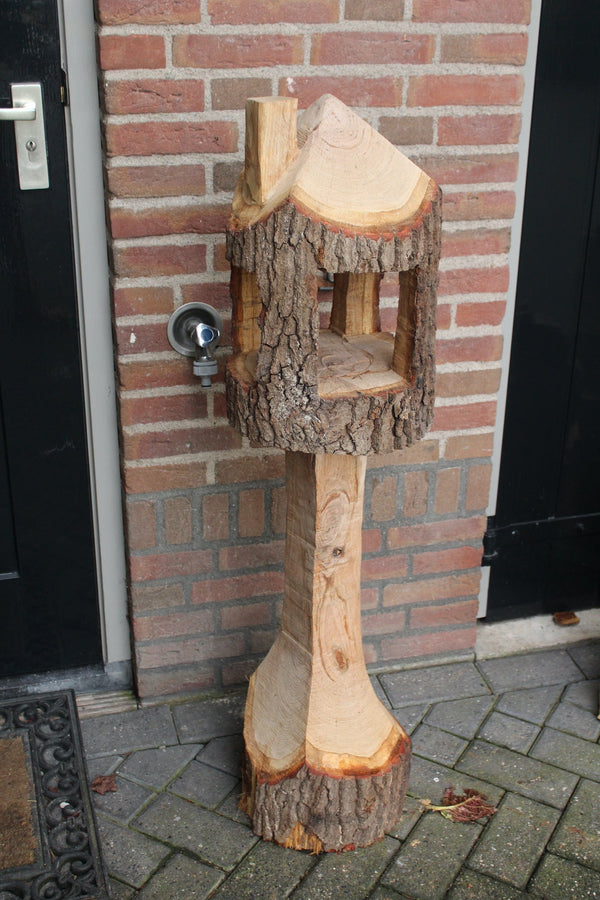 Futterhäuschen handgefertigt 120cm hoch