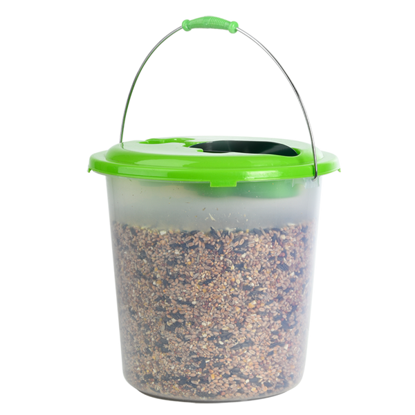 Eimer inklusive Schaufel und Streufutter