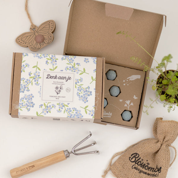 Gift Box Small "Denk aan je" met 7 Vergeet-me-niet Mix Zaadbommetjes