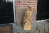 Holzskulptur Eule auf Stamm