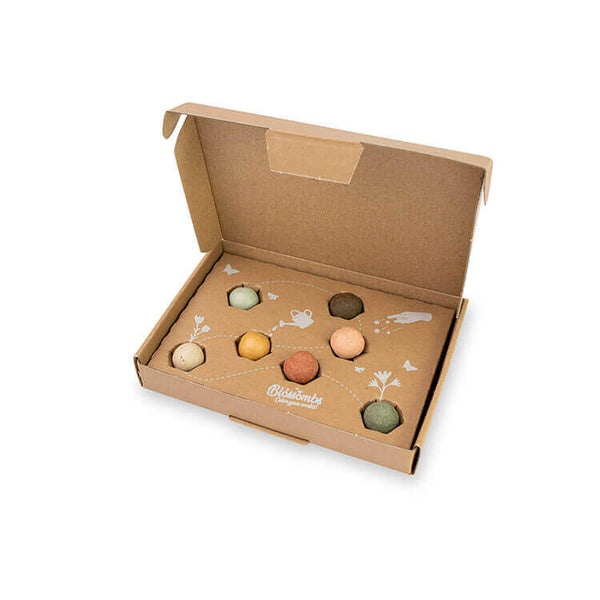 Small Gift Box "Lieve Juf" met 7 bloembommetjes